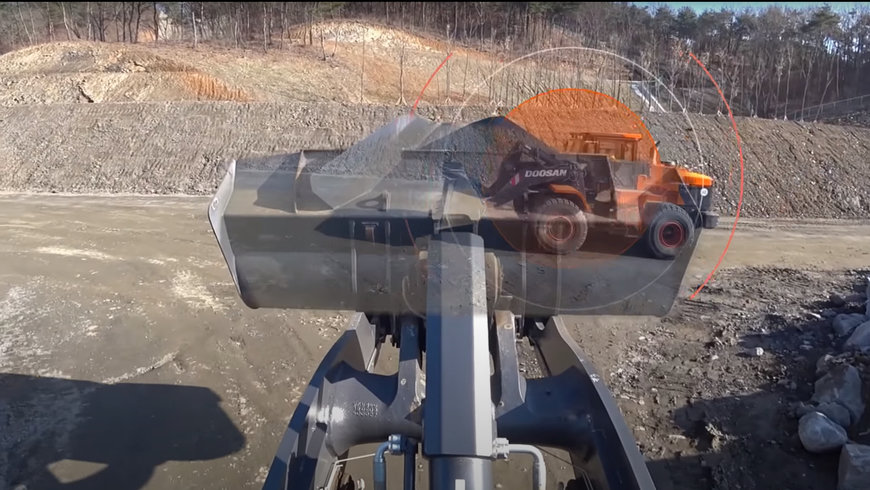 Doosan ottiene un ambito riconoscimento in Francia per la sua benna trasparente